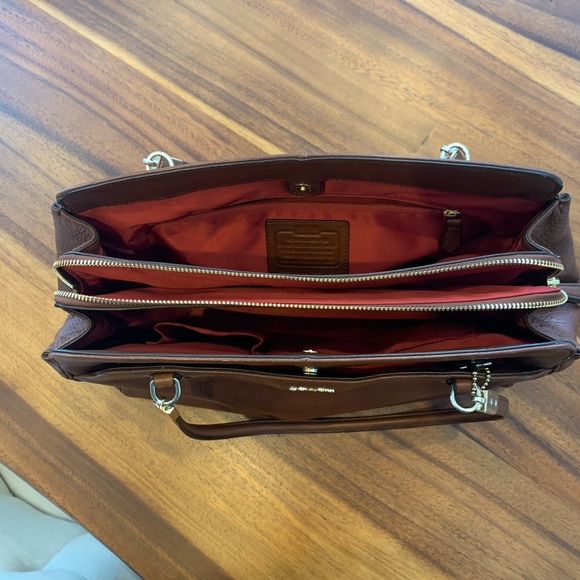 Coach Carriage shoulder purse - Picture 3 of 8